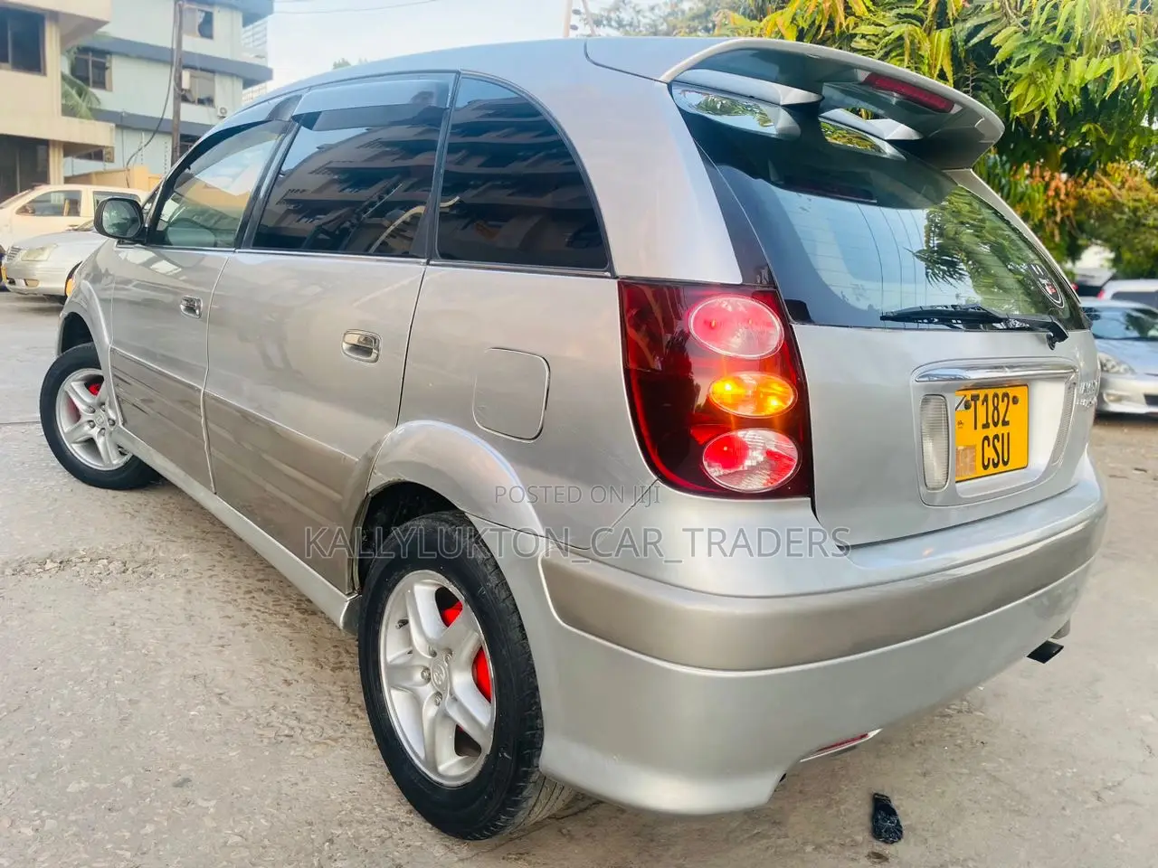 Toyota Nadia 2003 Silver
