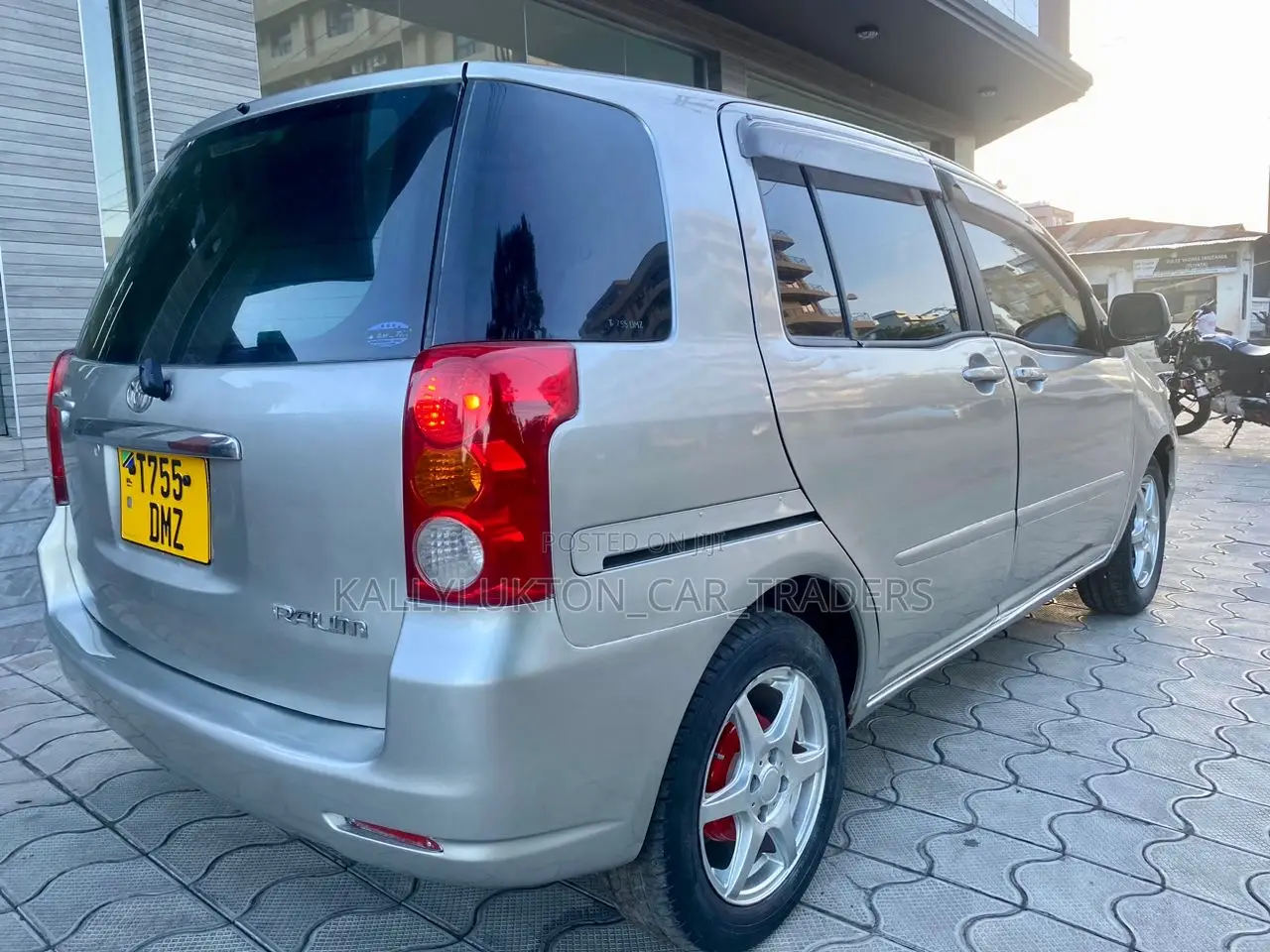 Toyota Raum 2005 Blue