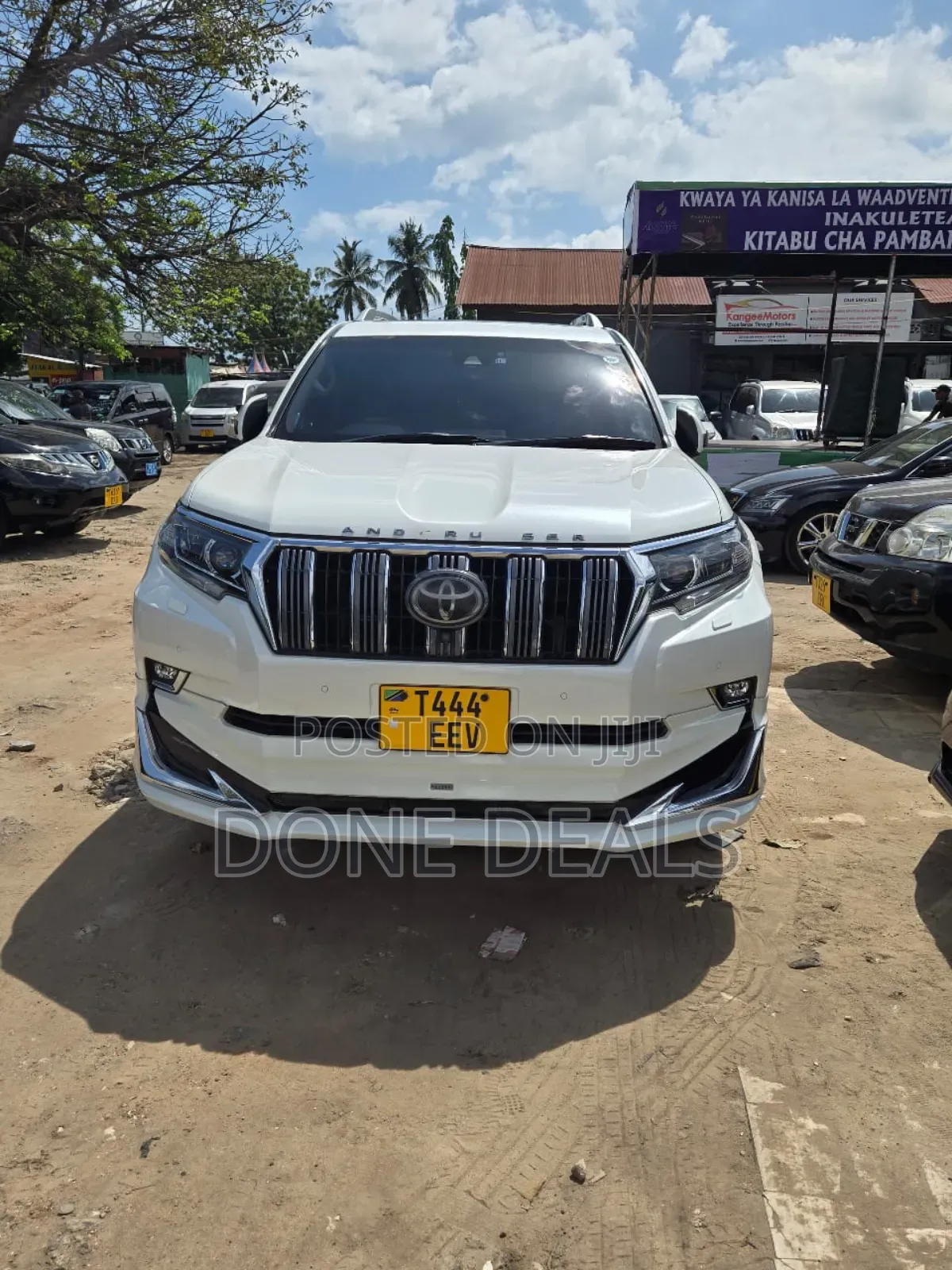 Toyota Land Cruiser Prado 2017 White