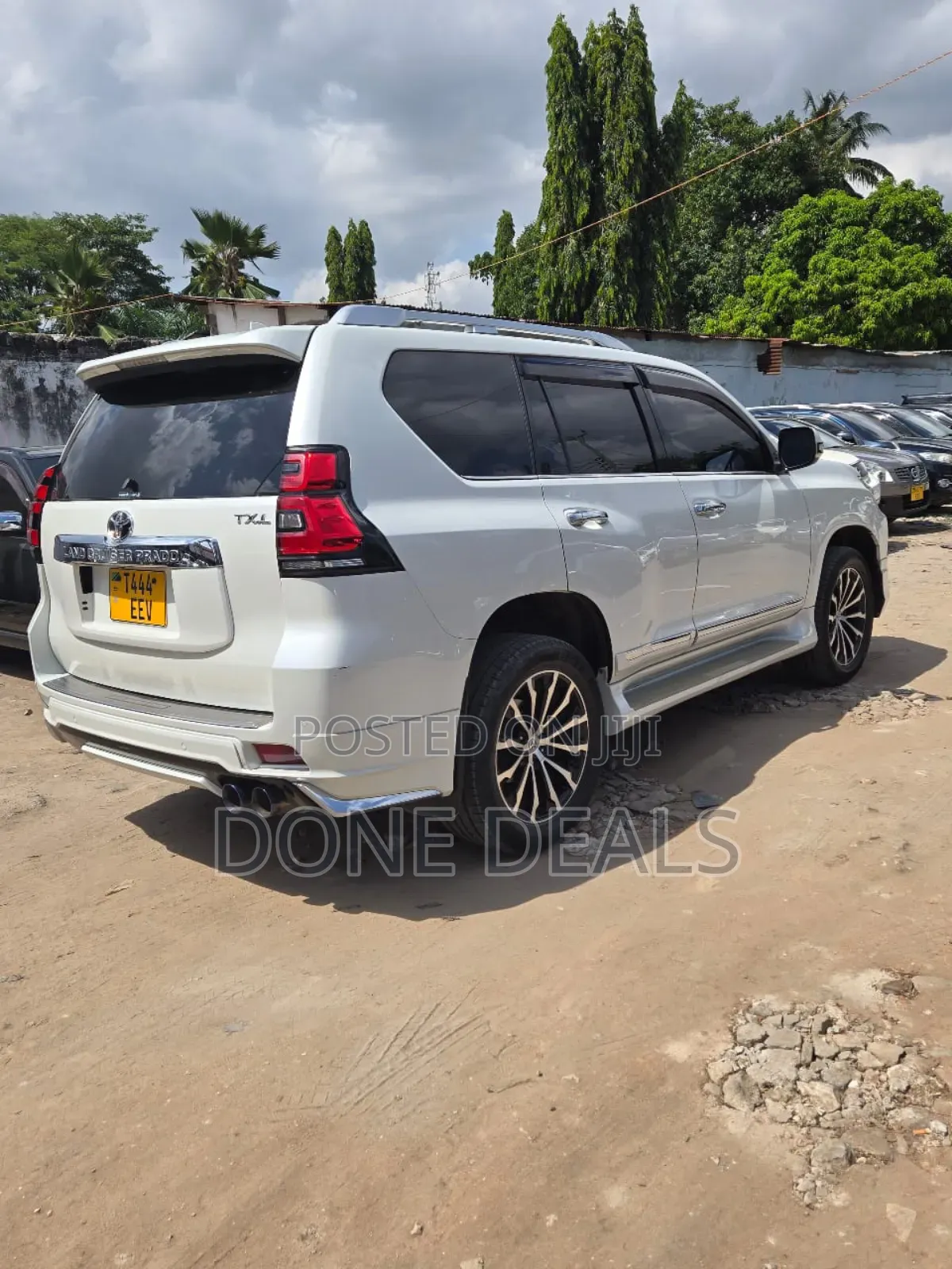 Toyota Land Cruiser Prado 2017 White