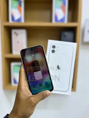 New Apple iPhone 11 128 GB White