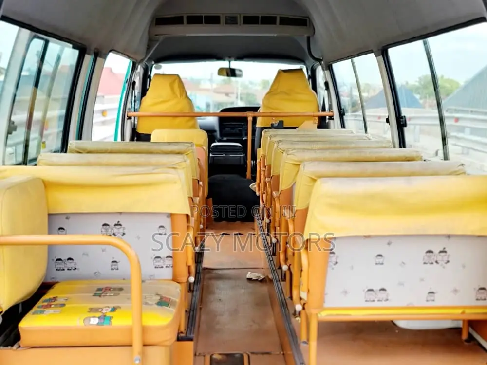 Toyota HiAce 2002