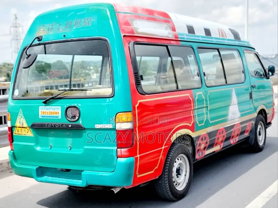 Toyota HiAce 2002