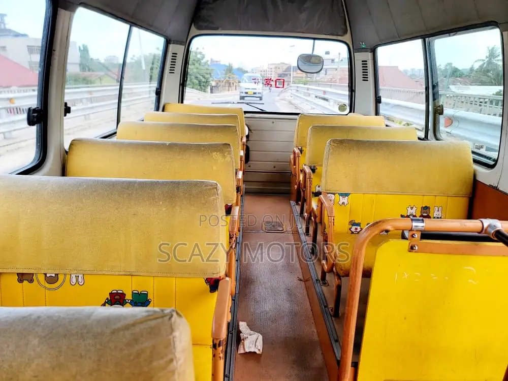 Toyota HiAce 2002