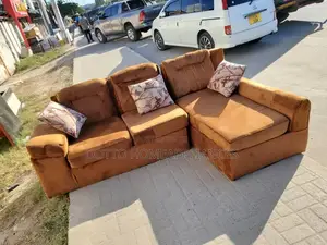 Sofa Set Ya Watu Wa Nne Ina Fiber Na Spring Nzurii Mno