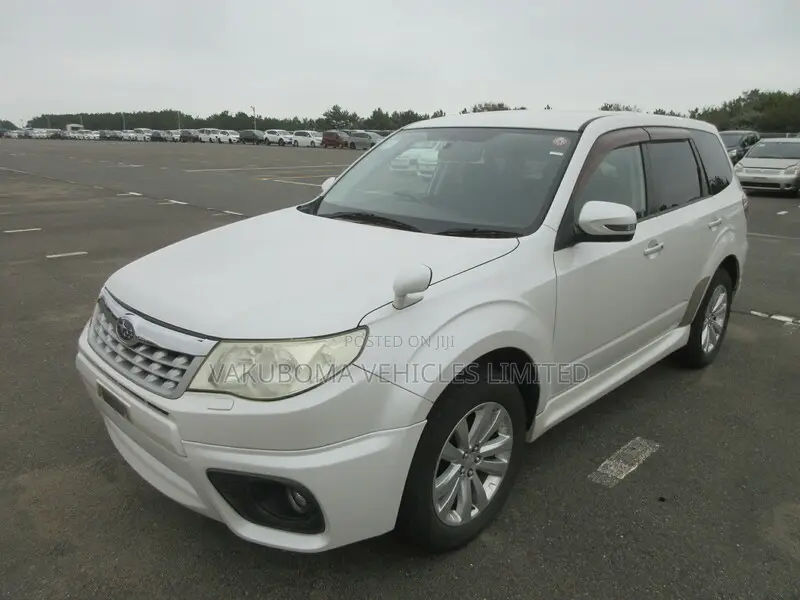 Subaru Forester 2010 Pearl