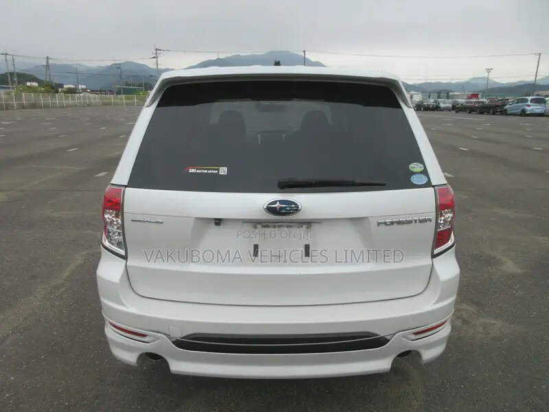 Subaru Forester 2010 Pearl