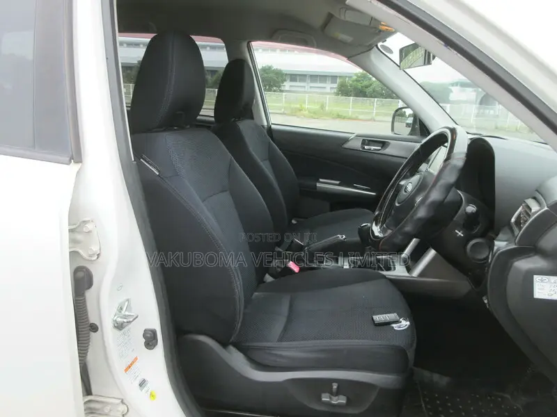 Subaru Forester 2010 Pearl