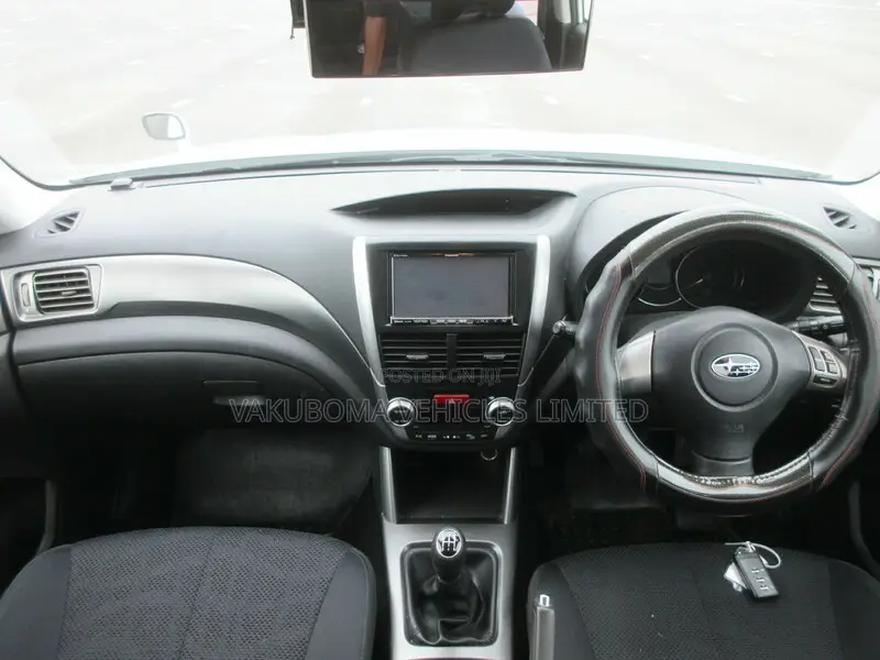 Subaru Forester 2010 Pearl