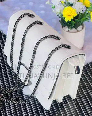 Shoulder Bag Bei Poa