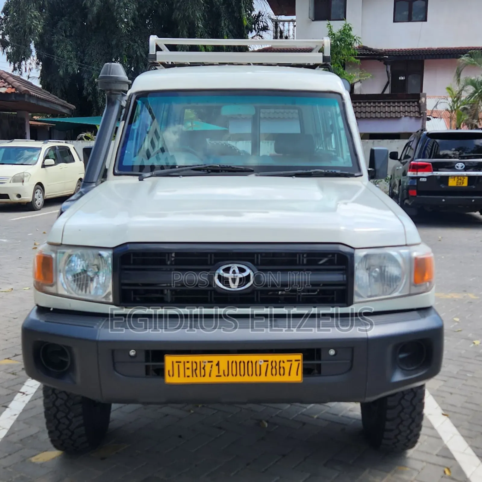 Toyota Land Cruiser 2013 White