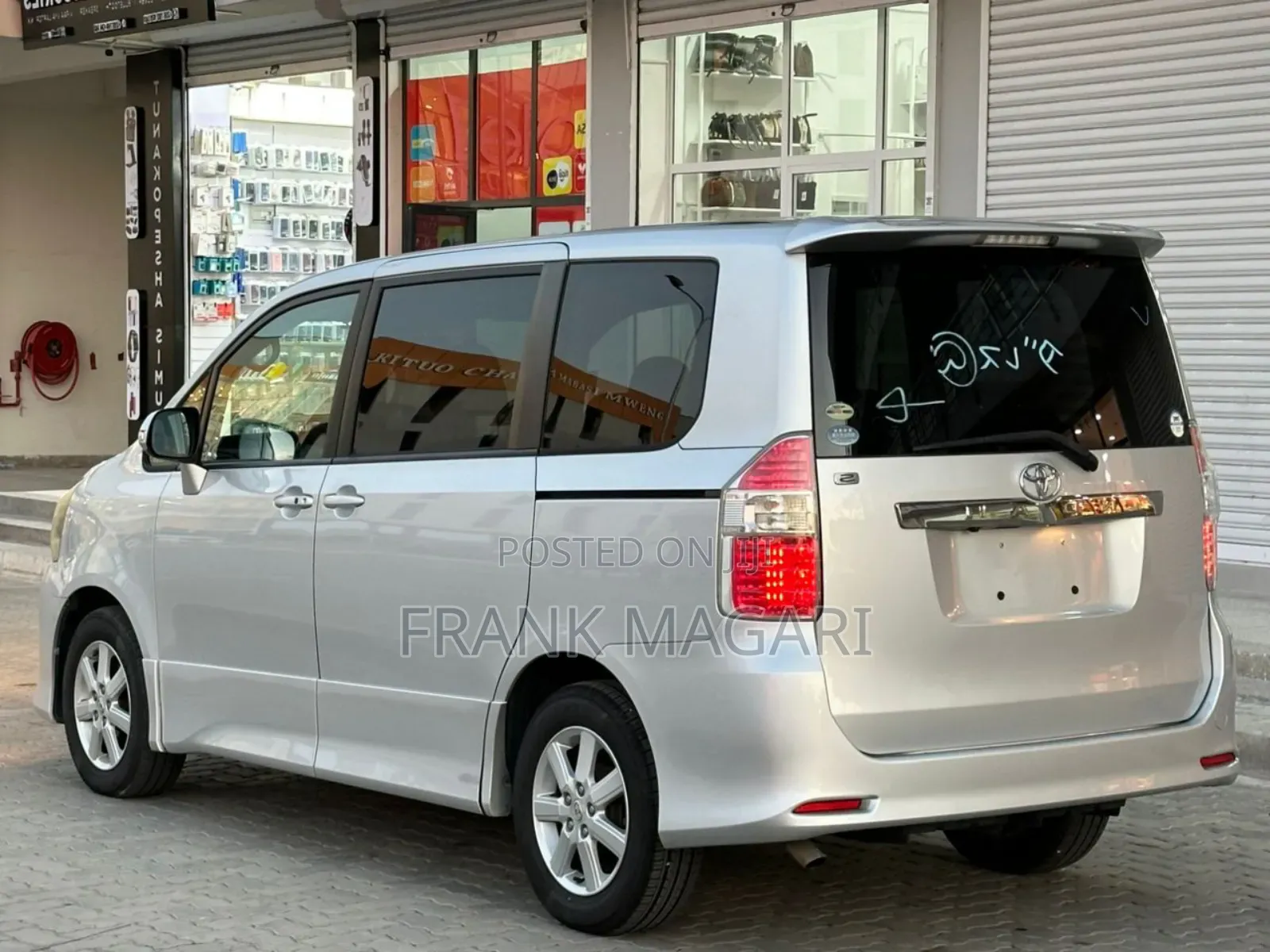 Toyota Noah 2007 Silver