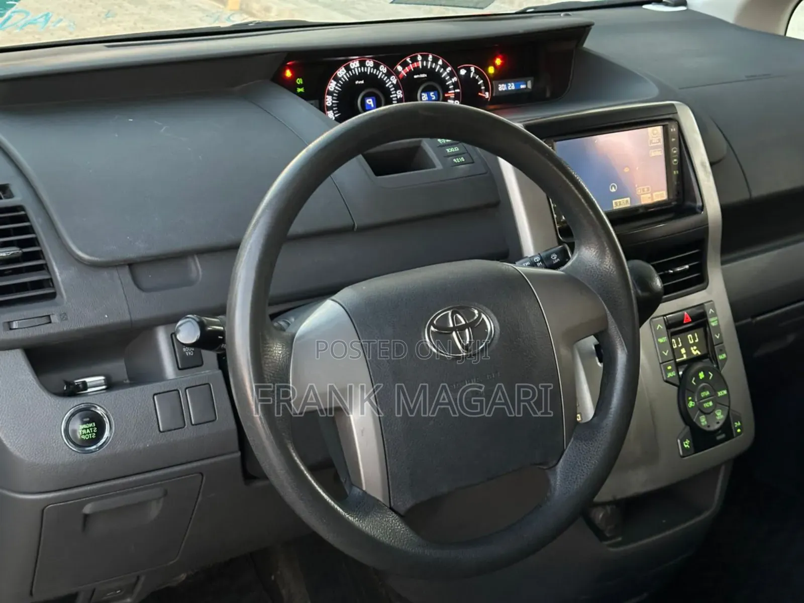 Toyota Noah 2007 Silver