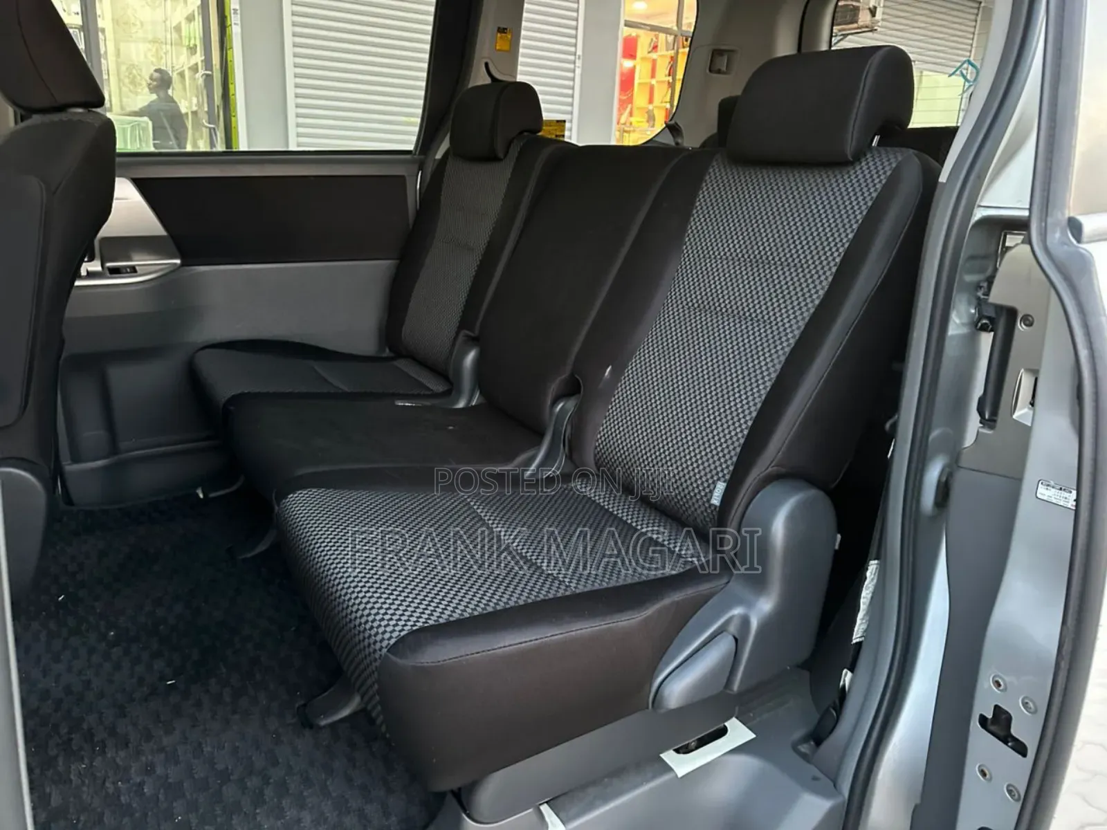 Toyota Noah 2007 Silver
