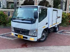 Mitsubishi Canter 2005 White