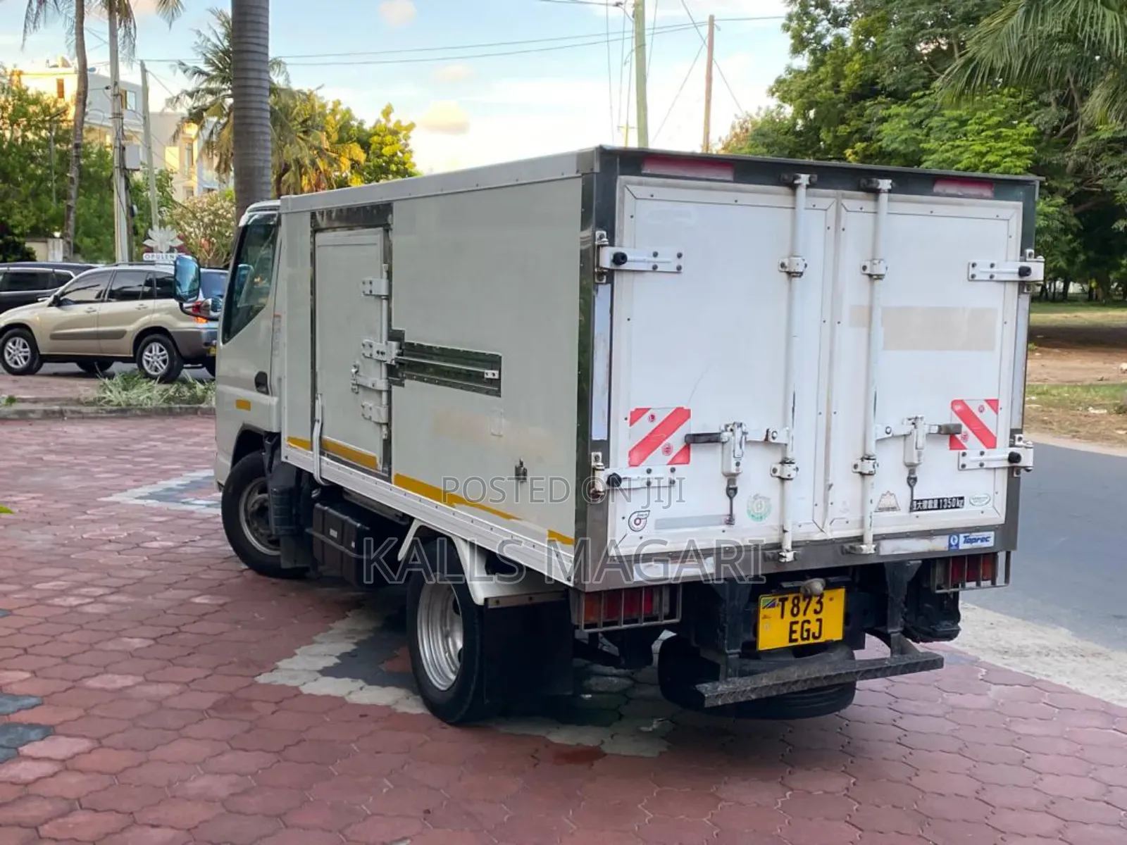 Mitsubishi Canter 2005 White