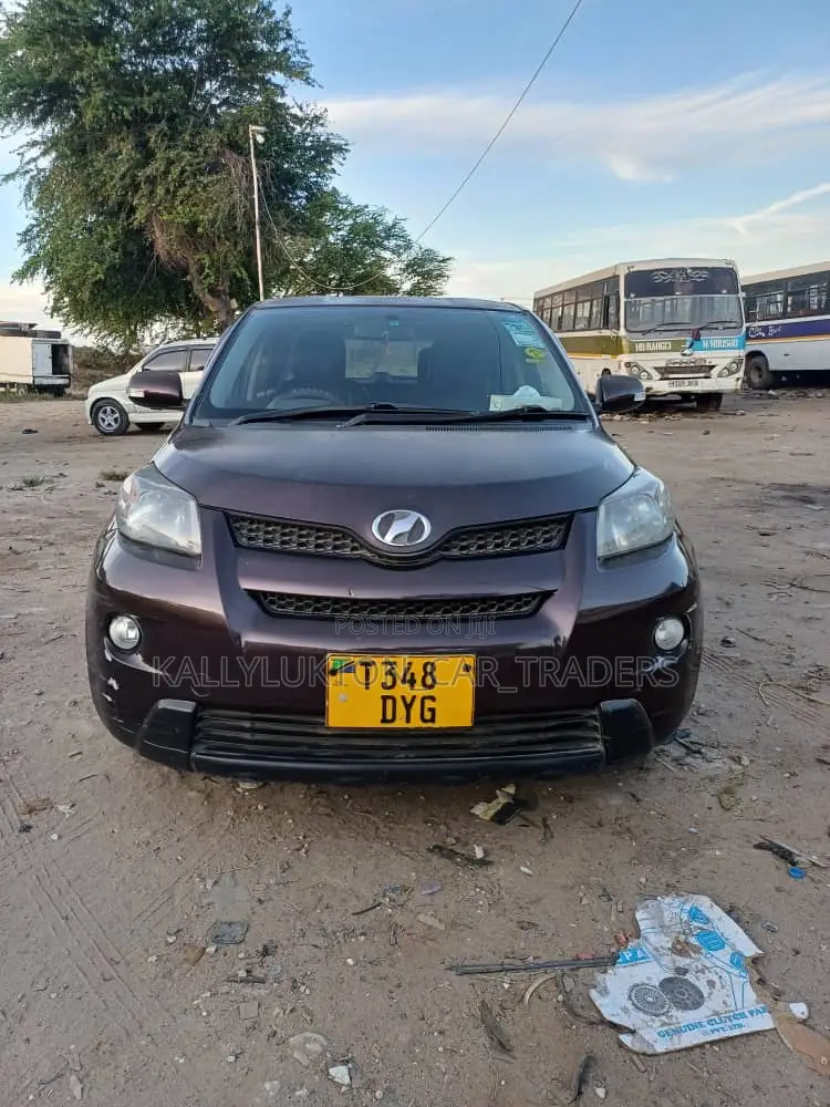 Toyota IST 2007 Purple