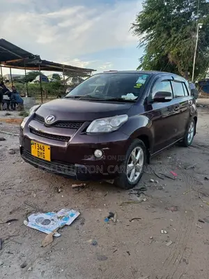 Toyota IST 2007 Purple