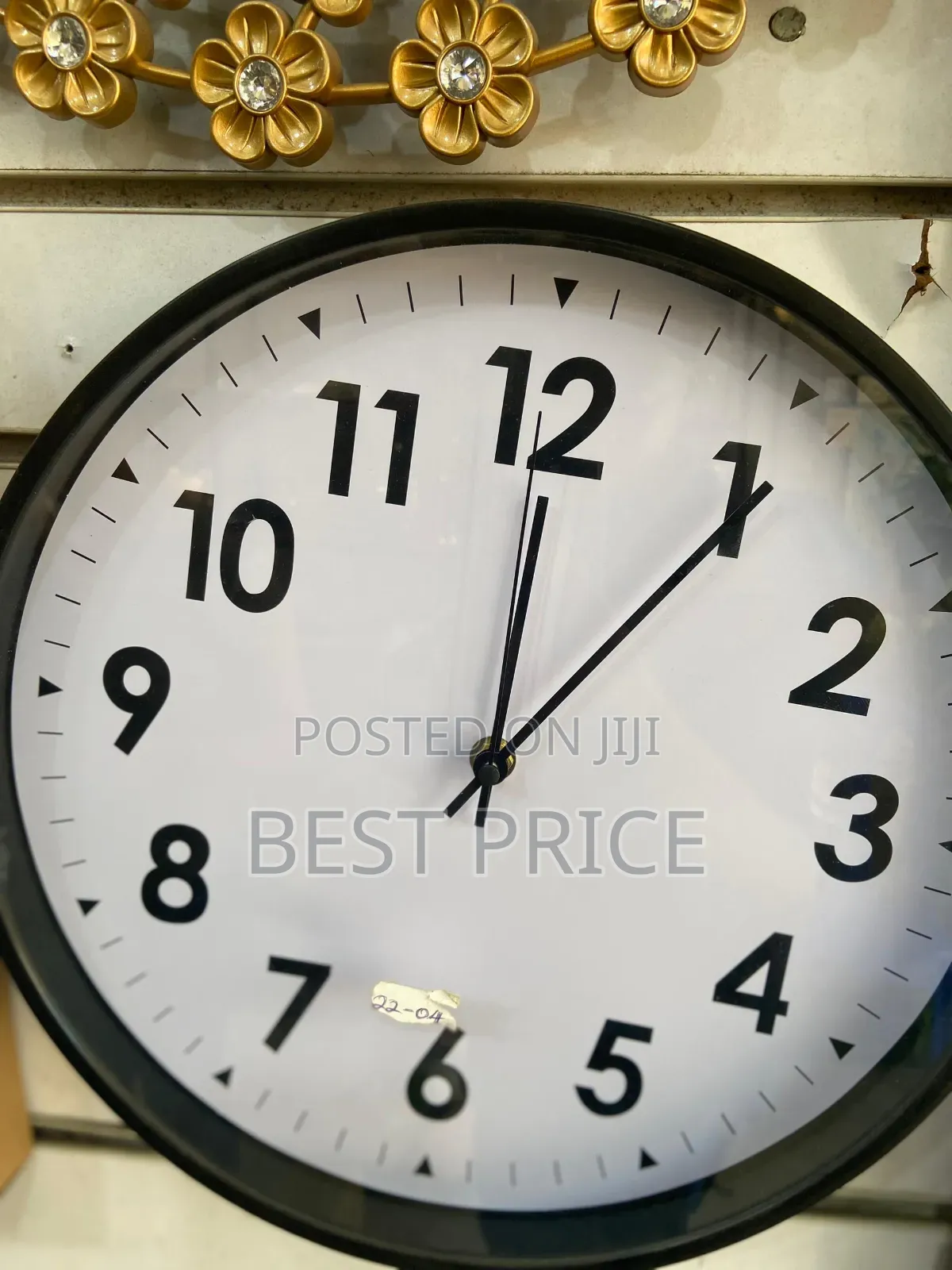 Jepsen Quartz Black Wall Clock