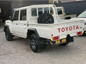 Toyota Land Cruiser 2024 White