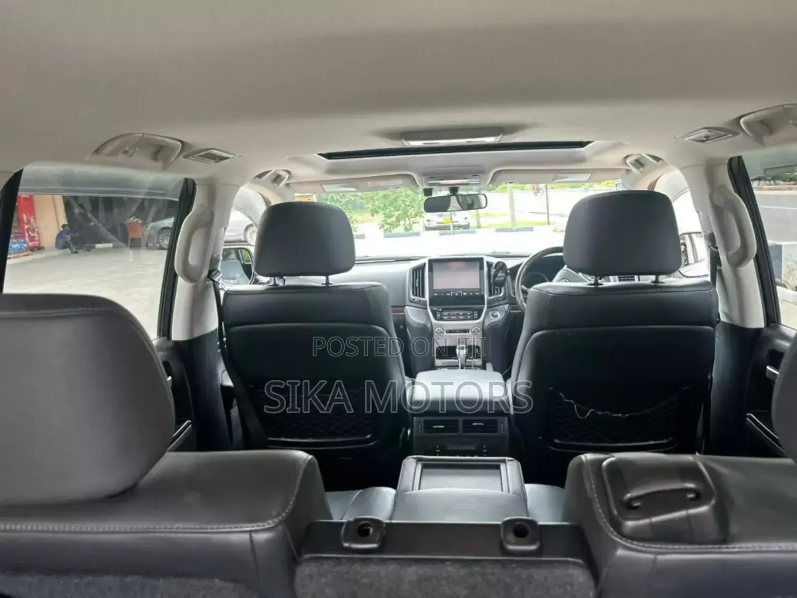 Toyota Land Cruiser 2017 White