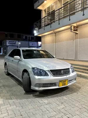 Toyota Crown 2006 Silver