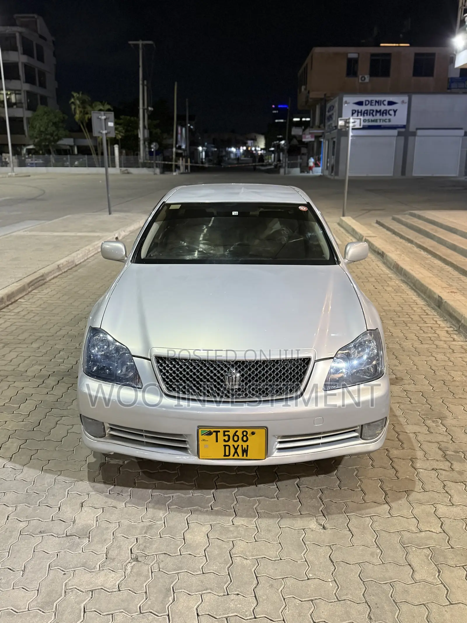 Toyota Crown 2006 Silver