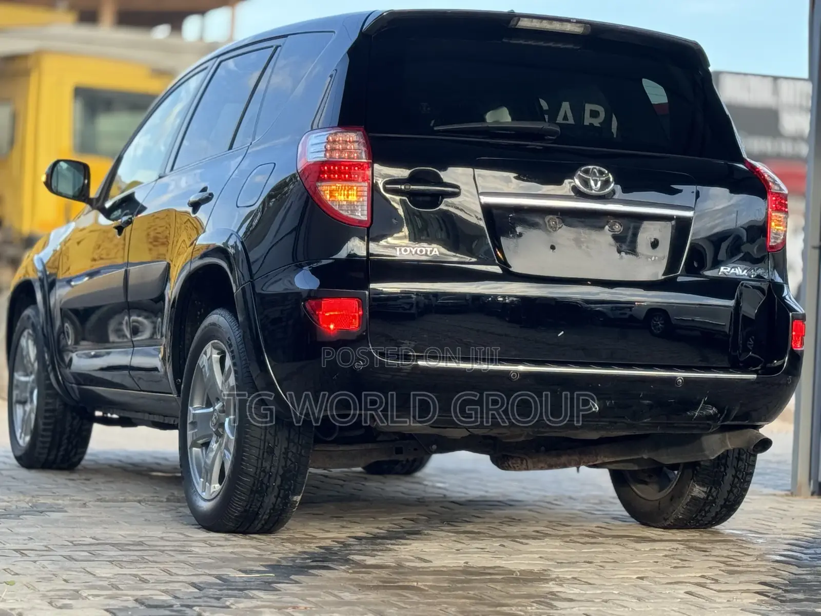 Toyota RAV4 2.5 2011 Black