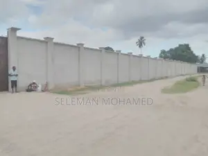 Yard Inauzwa Mbagala Ina Face Barabara Kuu.Ina Heka 3