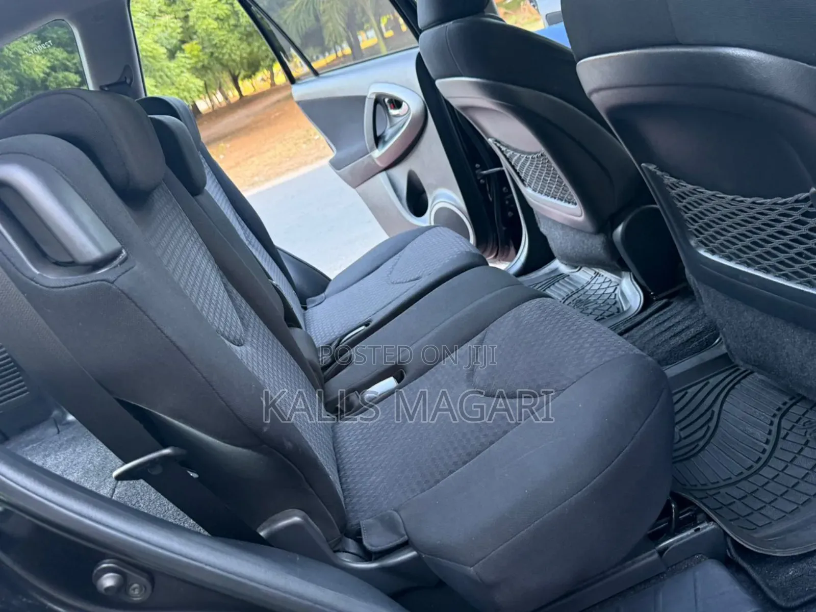 Toyota Vanguard 2011 Black