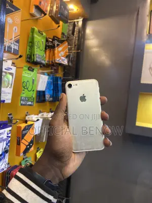 Apple iPhone 7 32 GB Silver