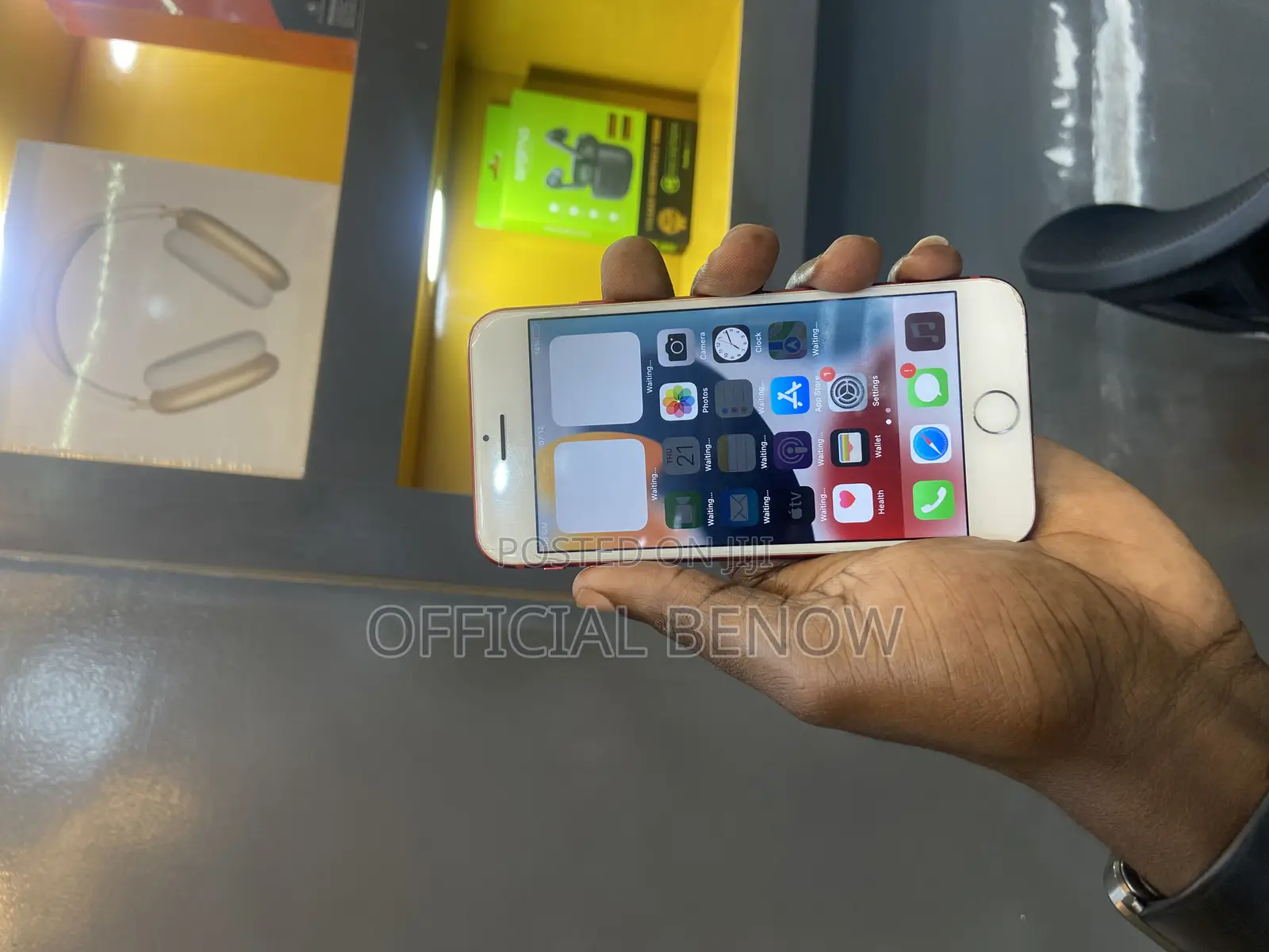Apple iPhone 7 32 GB Red