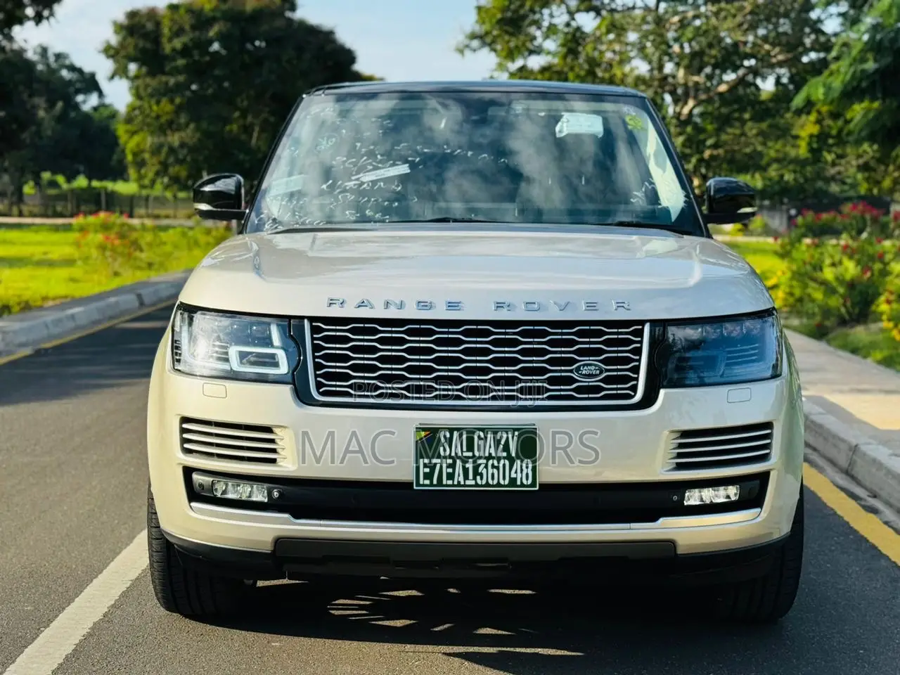 Land Rover Range Rover Vogue 2016 Silver
