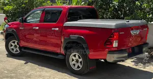 Toyota Hilux 2018 Burgundy