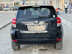 Toyota Vanguard 2010 Black