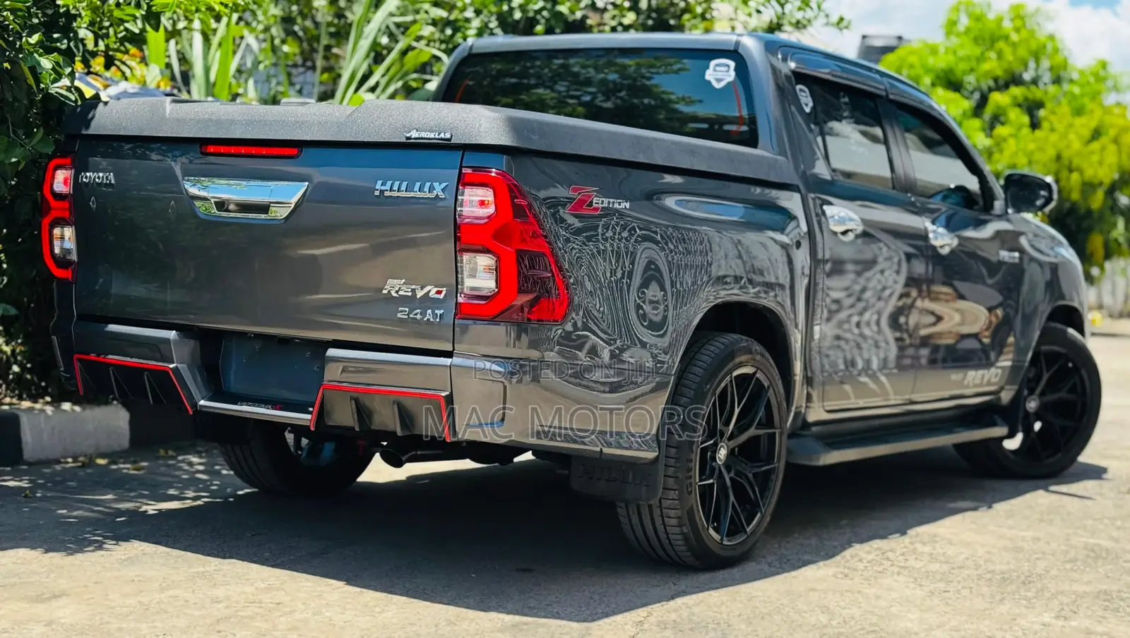 Toyota Hilux 2020 Gray