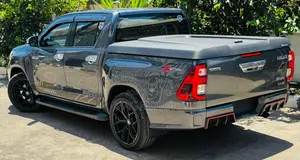 Toyota Hilux 2020 Gray