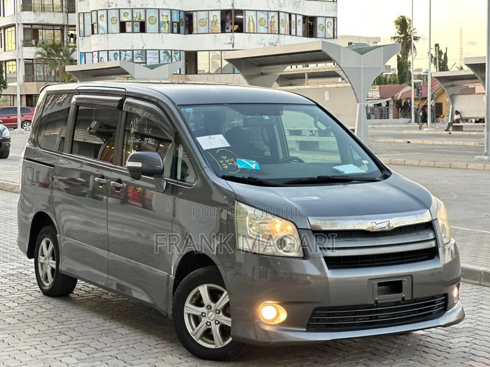 Toyota Noah 2008 Gray
