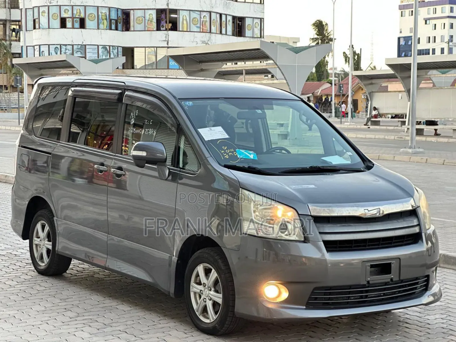 Toyota Noah 2008 Gray