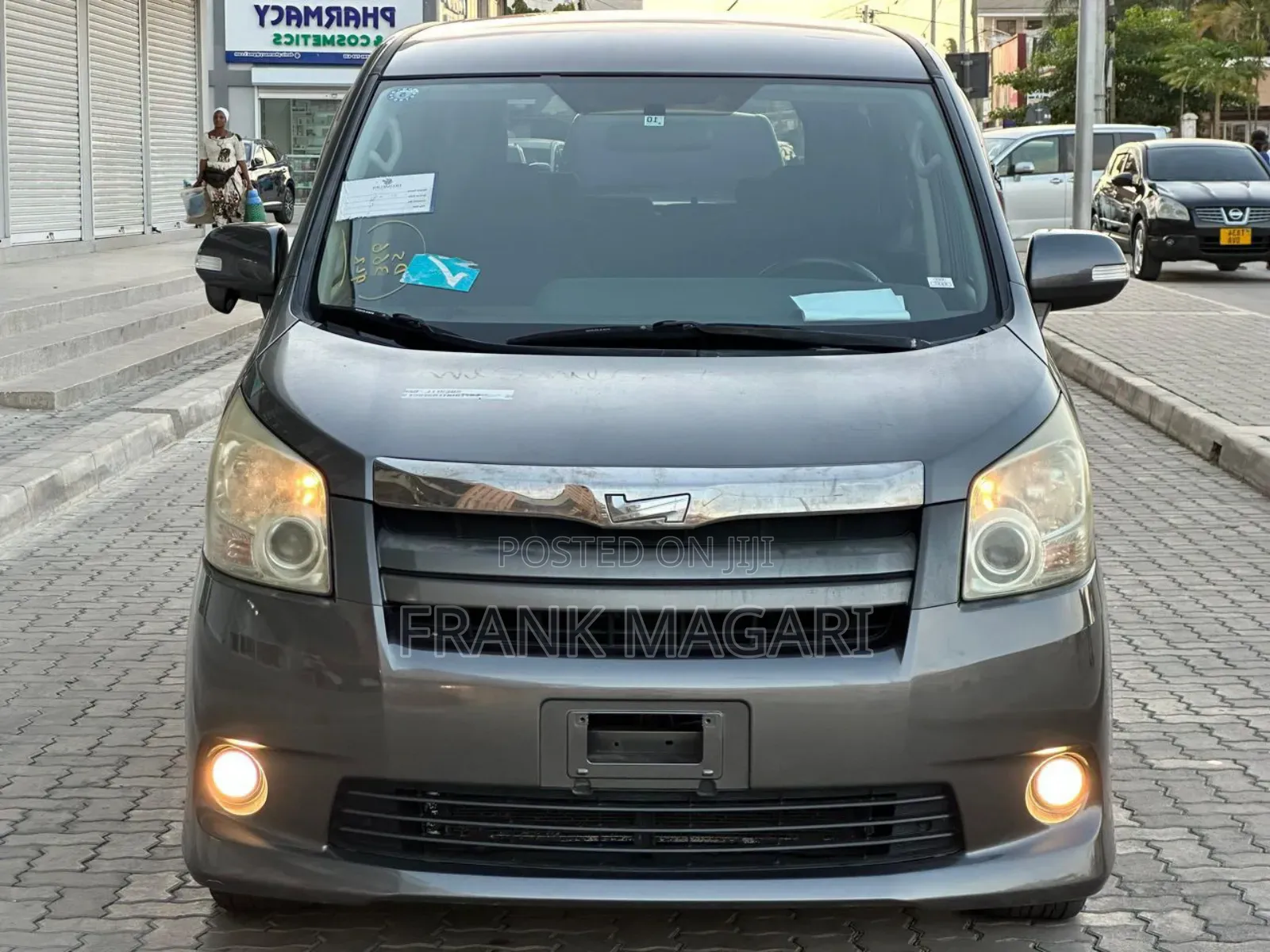 Toyota Noah 2008 Gray