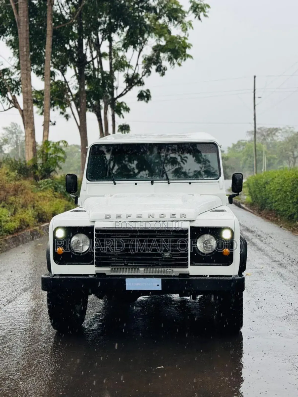 Land Rover Defender 2016 White