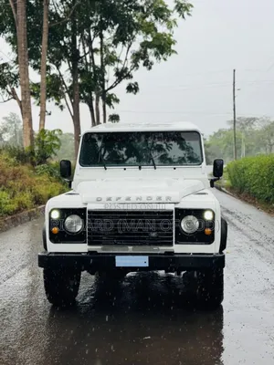 Land Rover Defender 2016 White