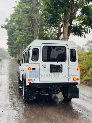 Land Rover Defender 2016 White