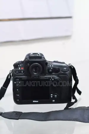 CANON EOS 1000D With Lens 18-55mm
