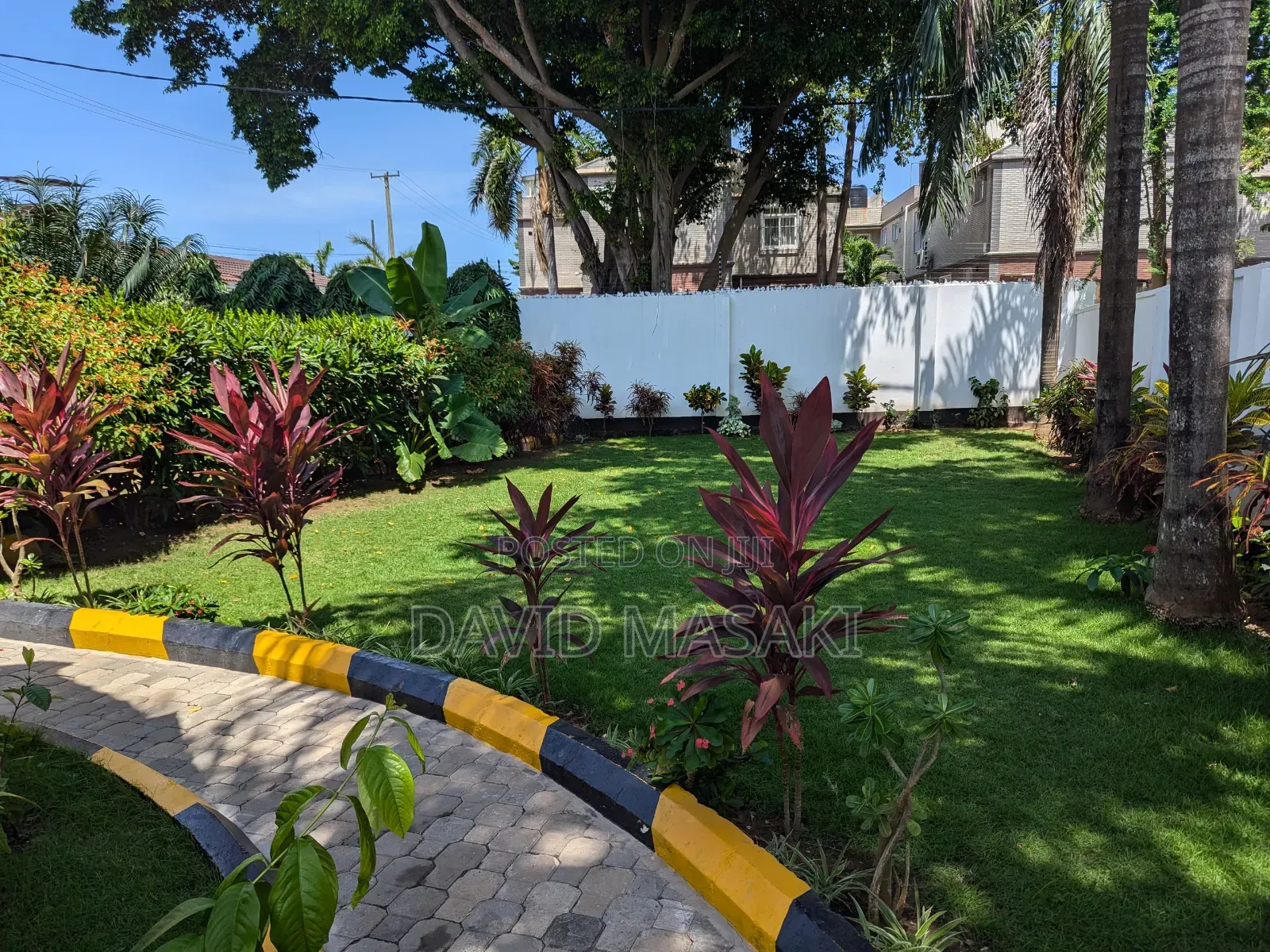 Furnished 4bdrm Villa in Villas, Masaki for rent