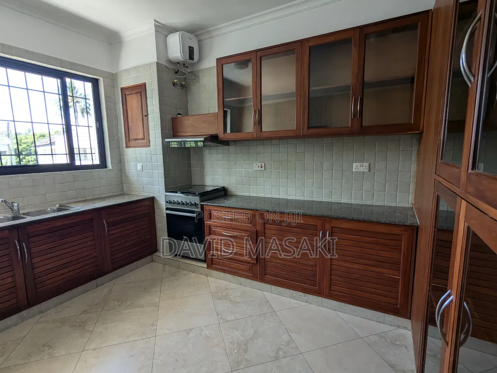 Furnished 3bdrm Villa in Peninsula Villas, Masaki for rent