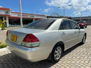 Toyota Mark II Blit 2004 Silver