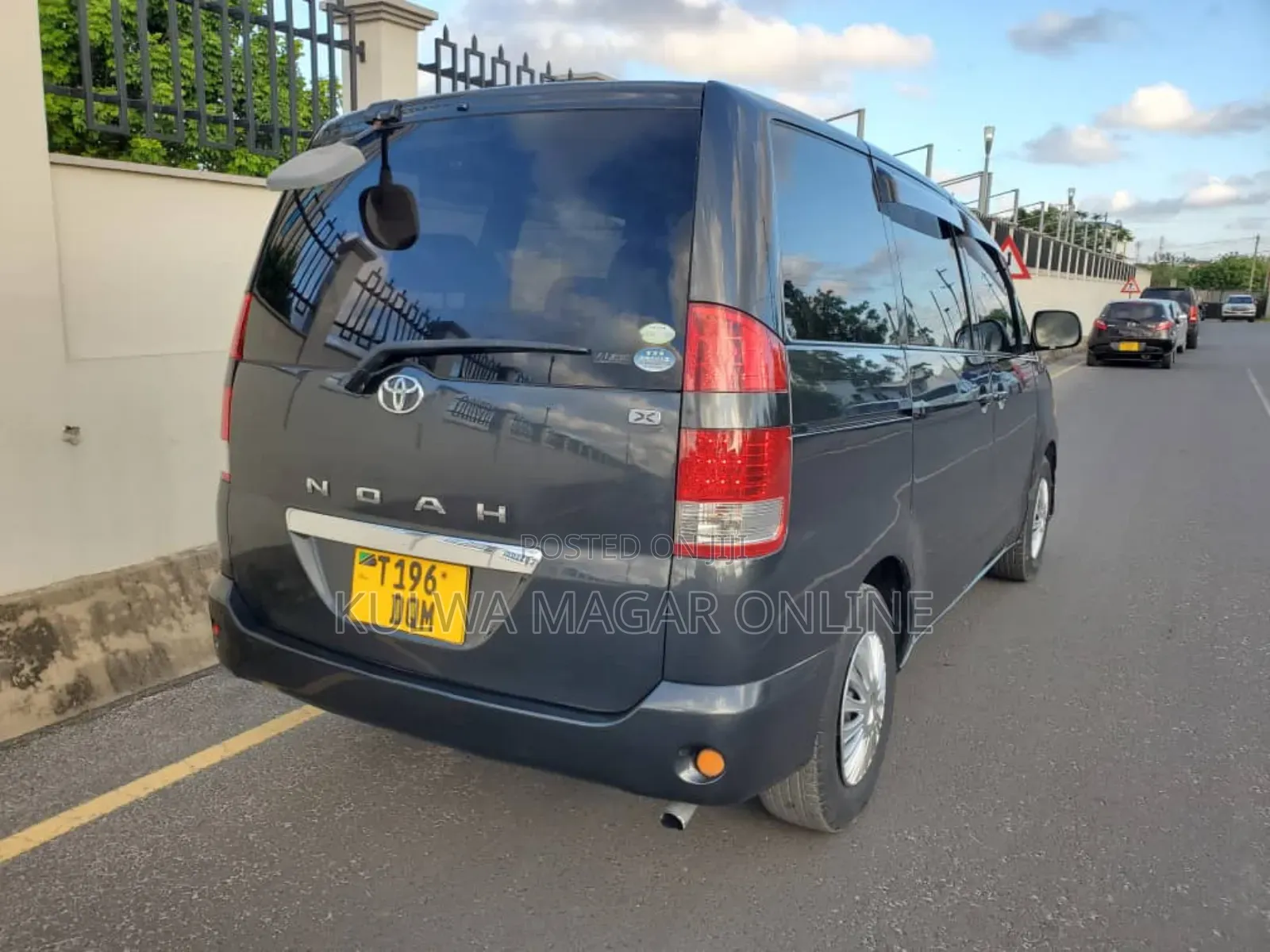 Toyota Noah 2007 Silver