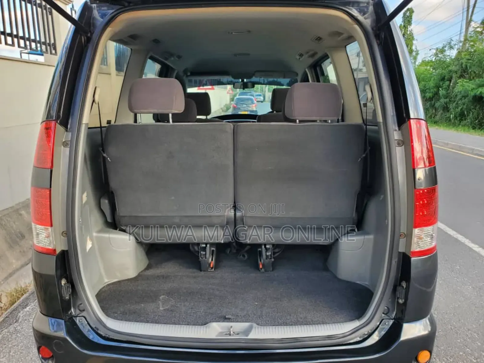 Toyota Noah 2007 Silver