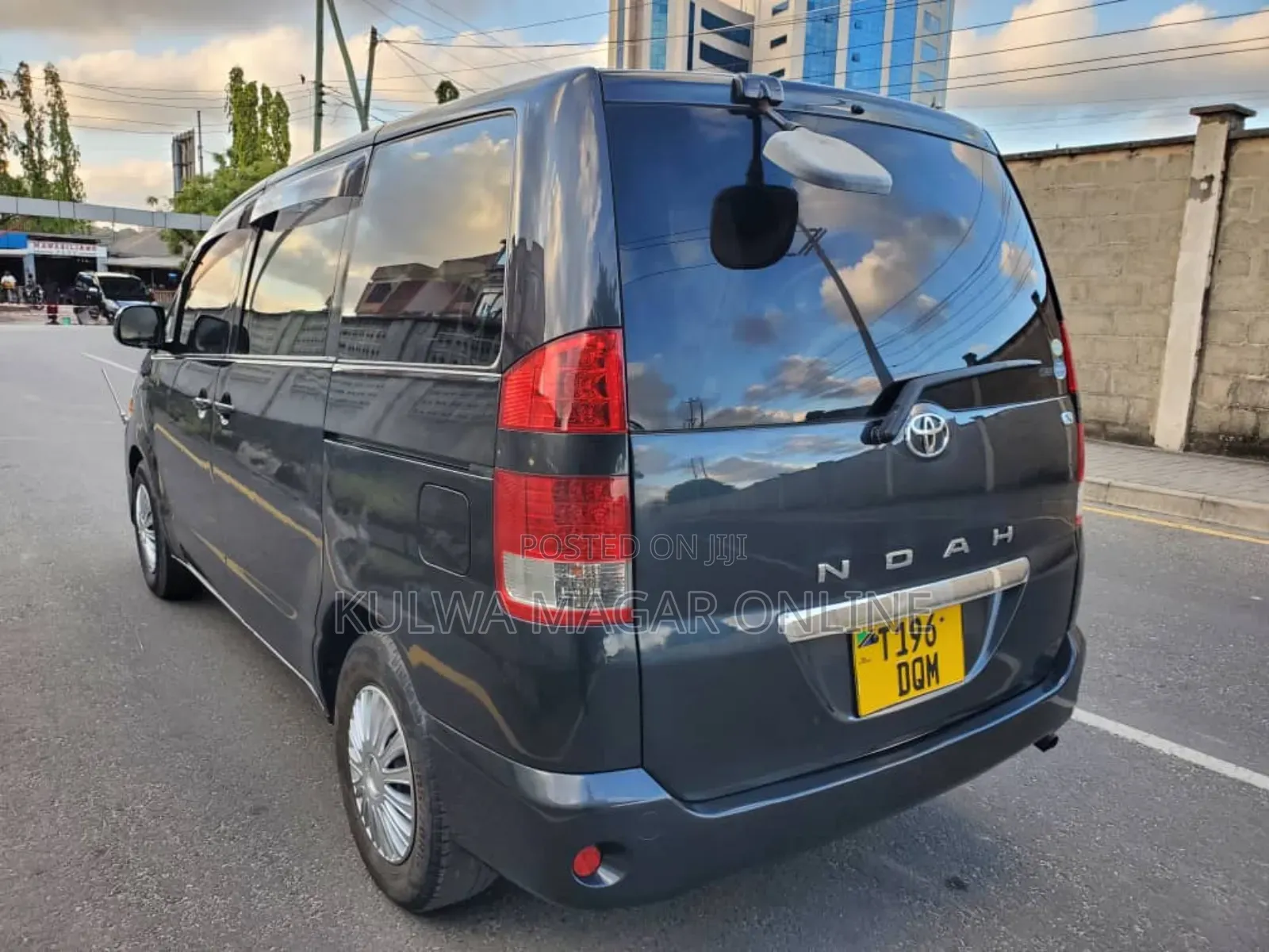 Toyota Noah 2007 Silver
